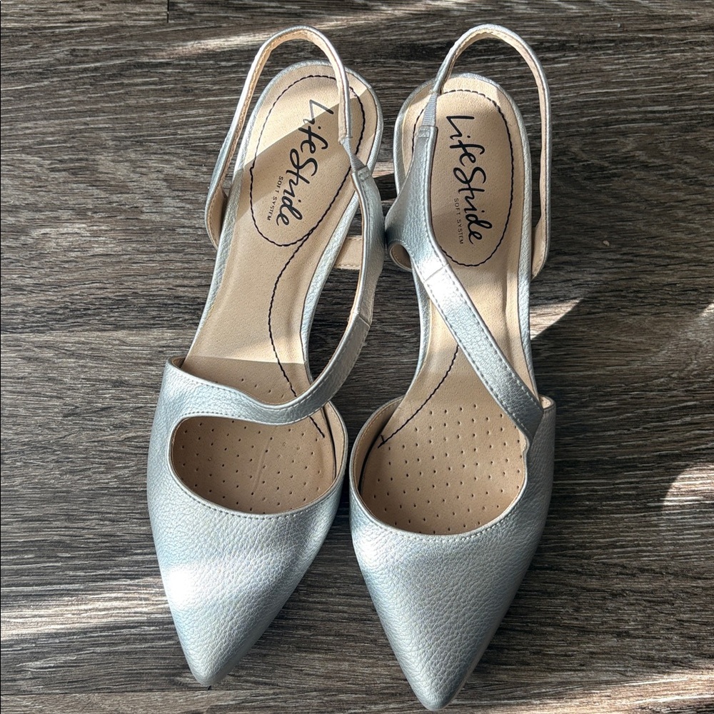 Life Stride Women's Metallic Slingback Heels - Picture 3 of 3